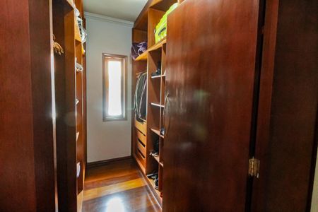 Casa à venda com 200m², 4 quartos e 2 vagasCloset da Suíte 2