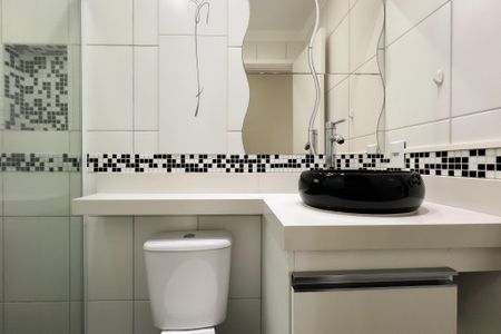 Apartamento para alugar com 46m², 2 quartos e 1 vaga Apartamento para alugar com 46m², 2 quartos e 1 vagaBanheiro