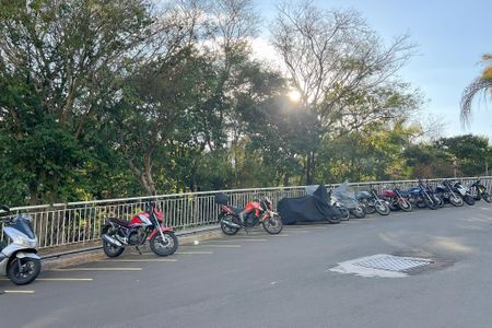 Apartamento para alugar com 46m², 2 quartos e 1 vaga Apartamento para alugar com 46m², 2 quartos e 1 vagaVagas para motos