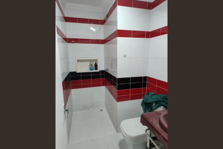 Banheiro de casa para alugar com 2 quartos, 130m² em Jardim Santa Maria, São Paulo