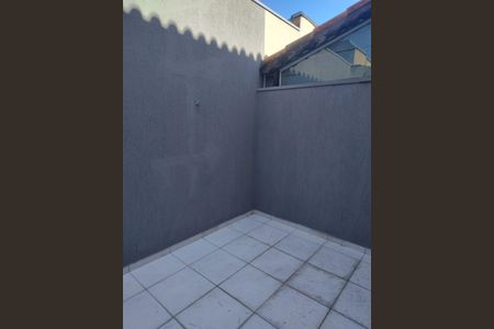 Casa para alugar com 130m², 2 quartos e 3 vagas Casa para alugar com 130m², 2 quartos e 3 vagasÁrea externa