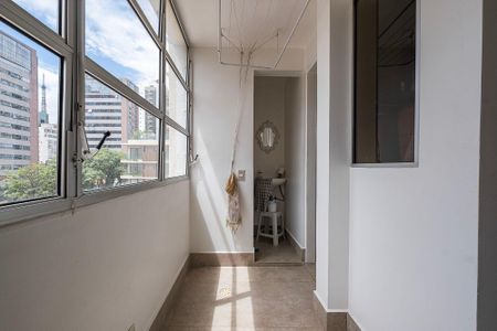 Apartamento para alugar com 110m², 3 quartos e 1 vagaÁrea de Serviço