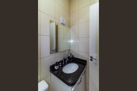 Casa à venda com 165m², 3 quartos e 3 vagasBanheiro 2