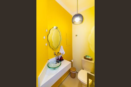 Casa à venda com 165m², 3 quartos e 3 vagasLavabo