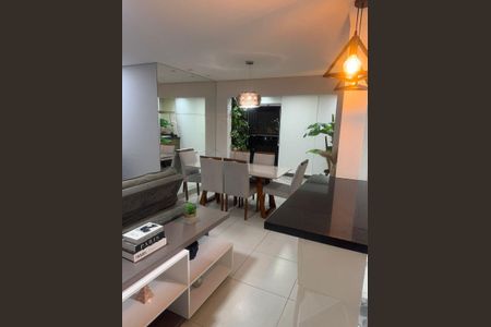 Sala de apartamento para alugar com 2 quartos, 79m² em Jardim Ermida I, Jundiaí