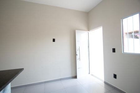 Sala  de casa para alugar com 2 quartos, 53m² em Jardim Nilton Torres, Sorocaba