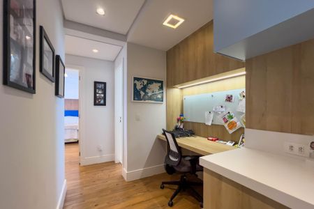 Apartamento à venda com 94m², 3 quartos e 2 vagas Apartamento à venda com 94m², 3 quartos e 2 vagasEscritório