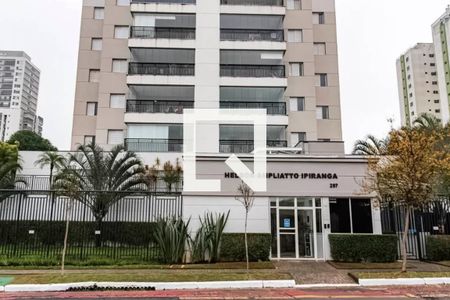 Apartamento à venda com 94m², 3 quartos e 2 vagas Apartamento à venda com 94m², 3 quartos e 2 vagasFachada