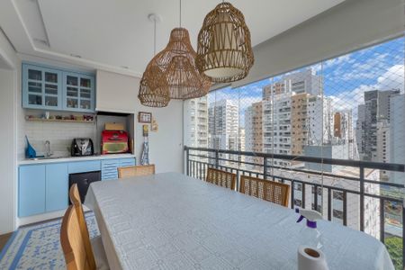 Apartamento à venda com 94m², 3 quartos e 2 vagas Apartamento à venda com 94m², 3 quartos e 2 vagasVaranda