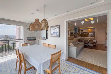 Apartamento à venda com 94m², 3 quartos e 2 vagas Apartamento à venda com 94m², 3 quartos e 2 vagasVaranda