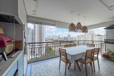 Apartamento à venda com 94m², 3 quartos e 2 vagas Apartamento à venda com 94m², 3 quartos e 2 vagasVaranda
