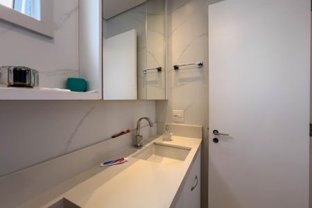 Apartamento à venda com 94m², 3 quartos e 2 vagas Apartamento à venda com 94m², 3 quartos e 2 vagasBanheiro do quarto 1