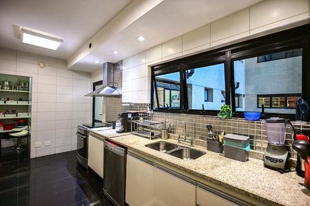 Apartamento à venda com 226m², 3 quartos e 4 vagasCozinha