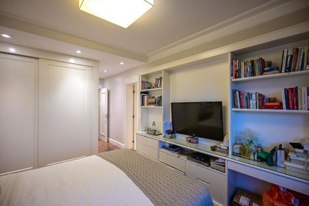 Apartamento à venda com 226m², 3 quartos e 4 vagasSuíte 3