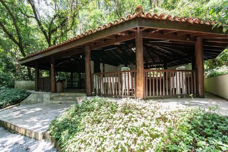 Apartamento à venda com 226m², 3 quartos e 4 vagas Apartamento à venda com 226m², 3 quartos e 4 vagasÁrea comum