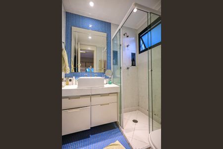 Apartamento à venda com 226m², 3 quartos e 4 vagasBanheiro Suíte 1