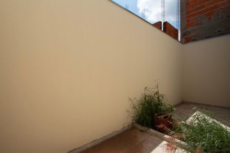 Casa para alugar com 53m², 2 quartos e 1 vaga Casa para alugar com 53m², 2 quartos e 1 vagaQuintal