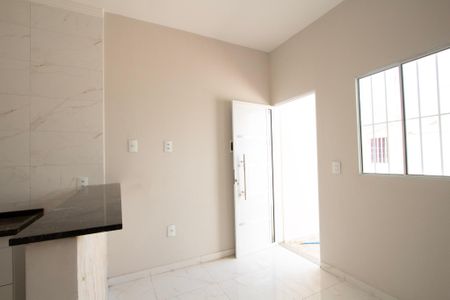 Sala  de casa para alugar com 2 quartos, 53m² em Jardim Verginia, Sorocaba