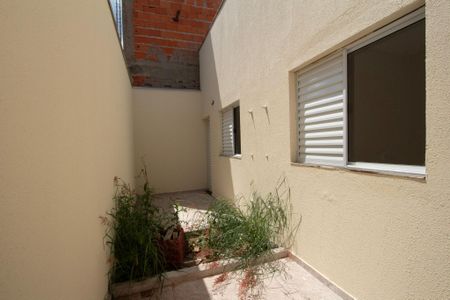 Casa para alugar com 53m², 2 quartos e 1 vaga Casa para alugar com 53m², 2 quartos e 1 vagaQuintal