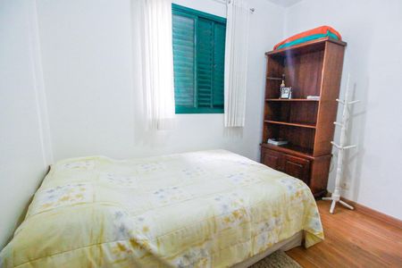 Apartamento à venda com 75m², 3 quartos e 2 vagasQuarto 2