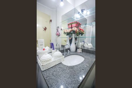 Apartamento à venda com 75m², 3 quartos e 2 vagasBanheiro da Suíte