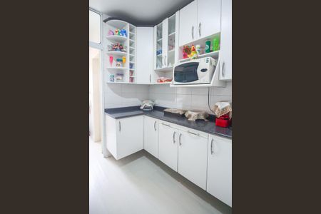 Apartamento à venda com 75m², 3 quartos e 2 vagasCozinha