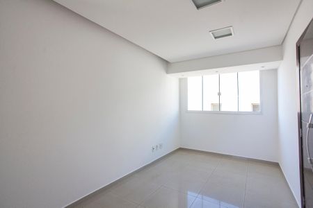 Sala de apartamento para alugar com 2 quartos, 60m² em Santa Mônica, Uberlândia
