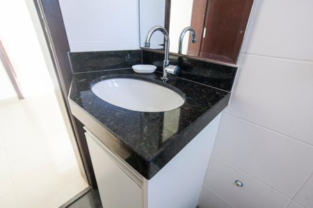 Apartamento para alugar com 60m², 2 quartos e 1 vagaBanheiro Social
