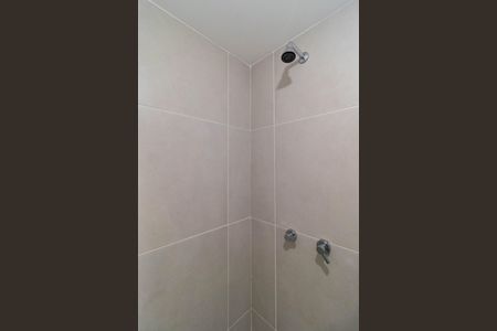 Apartamento para alugar com 68m², 2 quartos e 1 vaga Apartamento para alugar com 68m², 2 quartos e 1 vagaBanheiro da Suíte