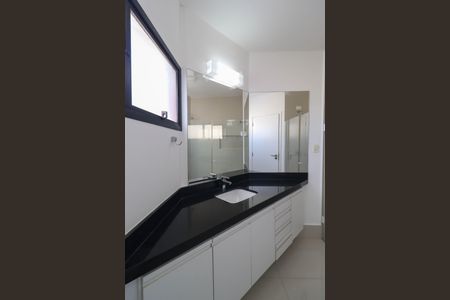 Apartamento à venda com 100m², 2 quartos e 1 vaga Apartamento à venda com 100m², 2 quartos e 1 vagaBanheiro da Suíte 1