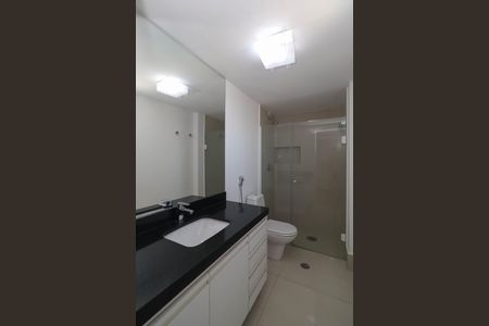 Apartamento à venda com 100m², 2 quartos e 1 vaga Apartamento à venda com 100m², 2 quartos e 1 vagaBanheiro da Suíte 2