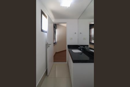 Apartamento à venda com 100m², 2 quartos e 1 vaga Apartamento à venda com 100m², 2 quartos e 1 vagaBanheiro da Suíte 2