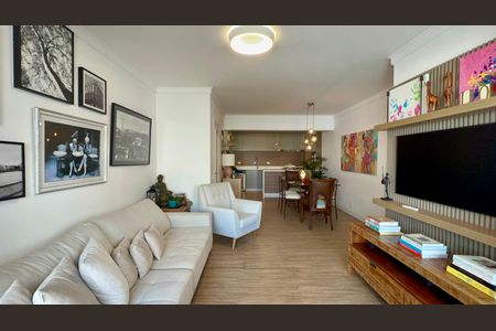 Sala de TV de apartamento à venda com 3 quartos, 101m² em Pinheiros, São Paulo