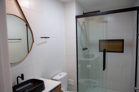Banheiro de apartamento para alugar com 2 quartos, 69m² em Vila Sonia, São Paulo
