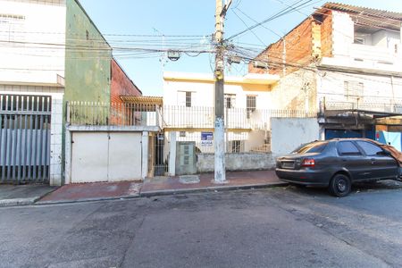 Fachada + Placa de casa para alugar com 1 quarto, 40m² em Jardim Sao Pedro, São Paulo
