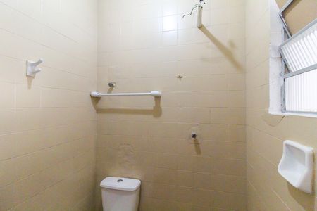 Banheiro de casa para alugar com 1 quarto, 40m² em Jardim Sao Pedro, São Paulo