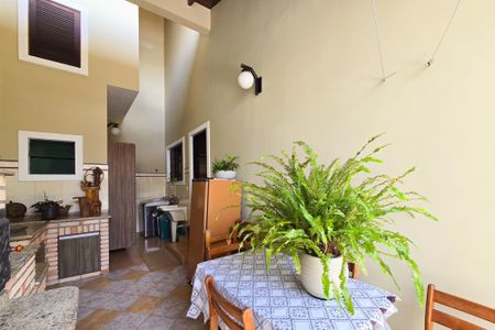 Casa à venda com 269m², 2 quartos e 4 vagasÁrea  - Churrasqueira