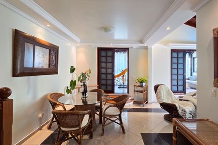 Casa à venda com 269m², 2 quartos e 4 vagasSala de Jantar