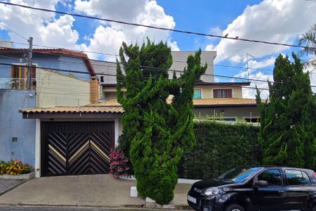 Casa à venda com 269m², 2 quartos e 4 vagasFachada