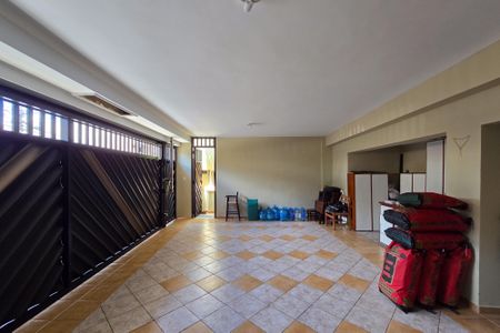 Casa à venda com 269m², 2 quartos e 4 vagasGaragem