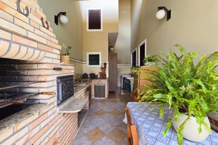 Casa à venda com 269m², 2 quartos e 4 vagasÁrea  - Churrasqueira