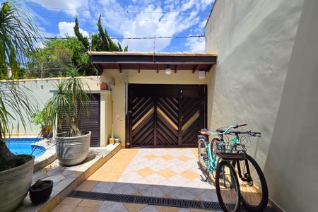 Casa à venda com 269m², 2 quartos e 4 vagasEntrada 