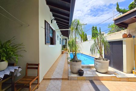 Casa à venda com 269m², 2 quartos e 4 vagasÁrea  - Piscina