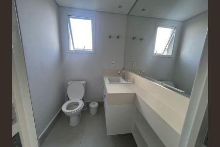 Banheiro de apartamento para alugar com 2 quartos, 62m² em Aldeia da Serra, Barueri