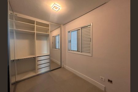 Quarto de apartamento para alugar com 2 quartos, 62m² em Aldeia da Serra, Barueri