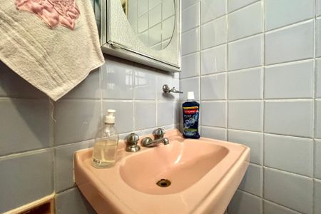 Casa à venda com 423m², 4 quartos e 2 vagasBanheiro