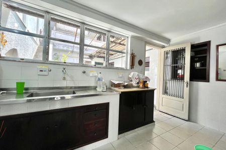 Casa à venda com 423m², 4 quartos e 2 vagasCozinha