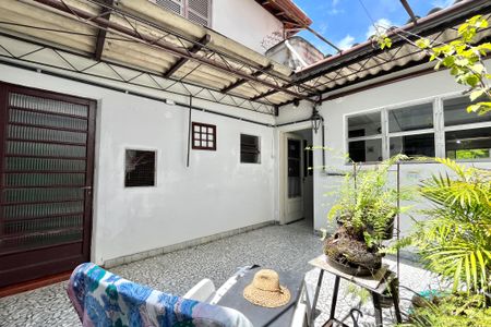 Casa à venda com 423m², 4 quartos e 2 vagasQuintal