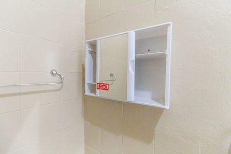 Banheiro social de casa para alugar com 2 quartos, 40m² em Jardim Sao Pedro, São Paulo