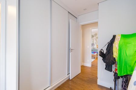 Apartamento à venda com 134m², 3 quartos e 3 vagas Apartamento à venda com 134m², 3 quartos e 3 vagasCloset - Suíte 3